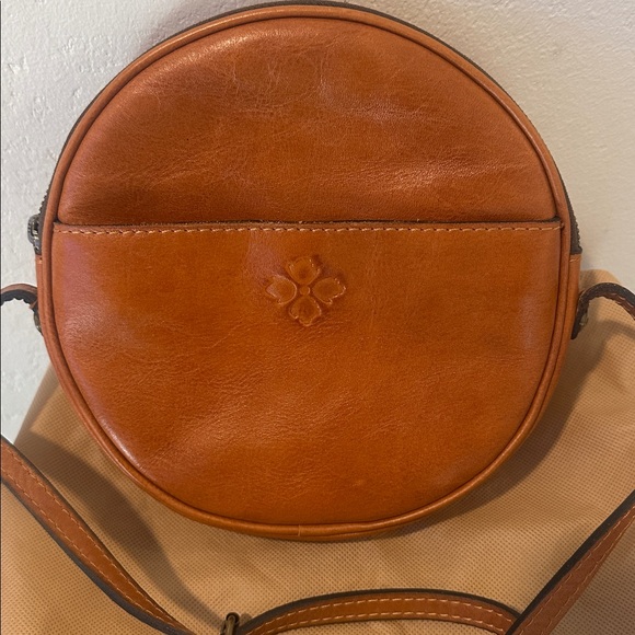 Patricia Nash Tan Embossed Round Crossbody Bag - Picture 4 of 6
